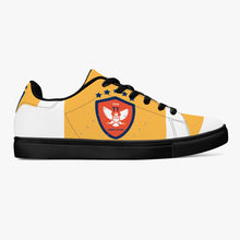 Charger l'image dans la galerie, Baskets basses en cuir by Tommy Taylor Mode US