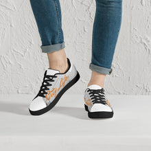 Charger l'image dans la galerie, Baskets basses en cuir by Tommy Taylor Mode US Modèles LIVE FOR LIFE