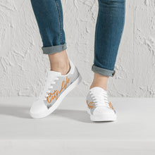 Charger l'image dans la galerie, Baskets basses en cuir by Tommy Taylor Mode US Modèles LIVE FOR LIFE