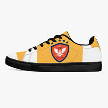 Charger l'image dans la galerie, Baskets basses en cuir by Tommy Taylor Mode US