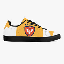 Charger l'image dans la galerie, Baskets basses en cuir by Tommy Taylor Mode US